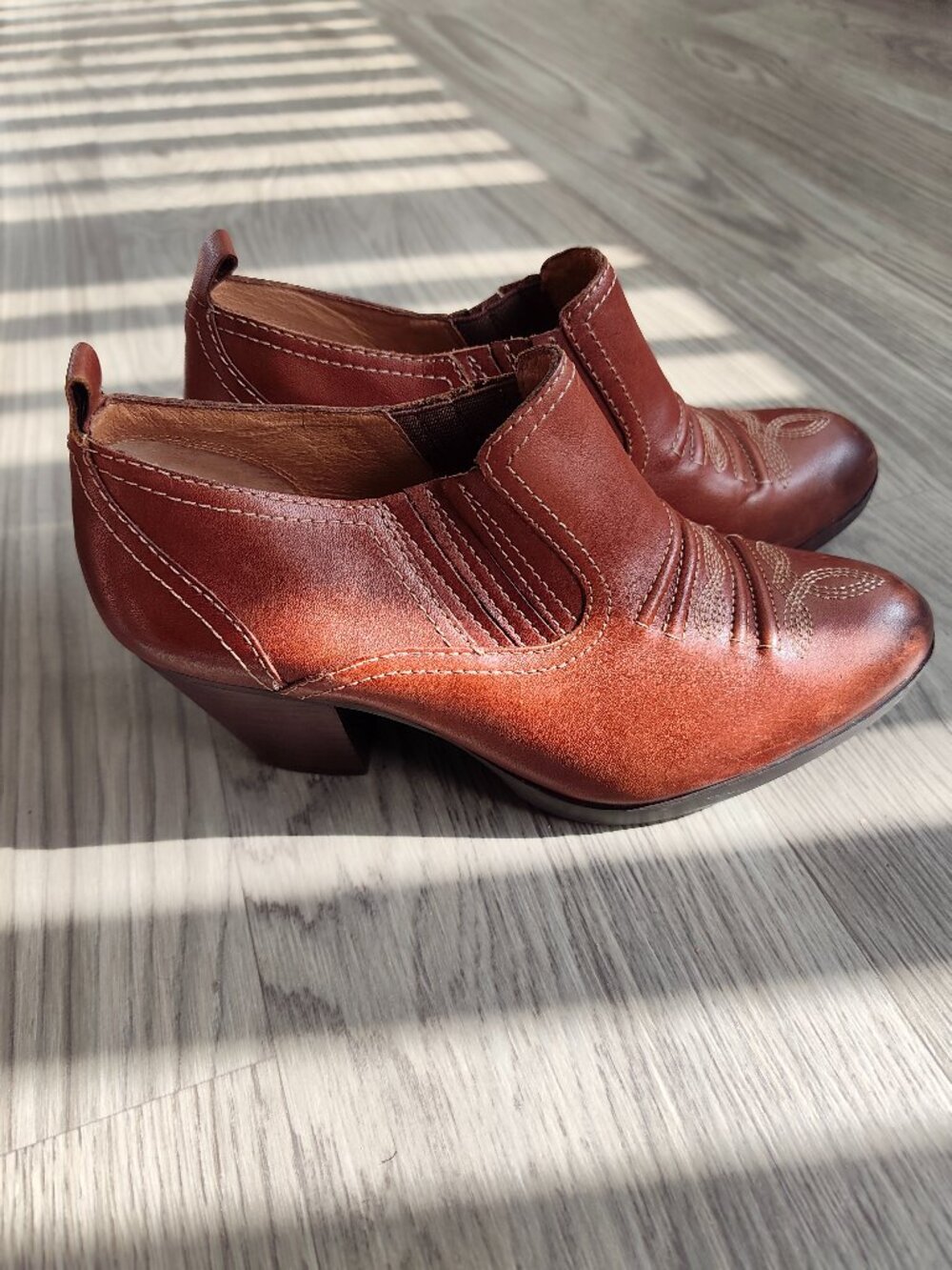 Women's Brown Leather Low Heel Ankle Shoe